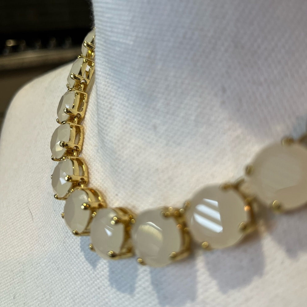 Statement Necklace - Picture 5 of 9